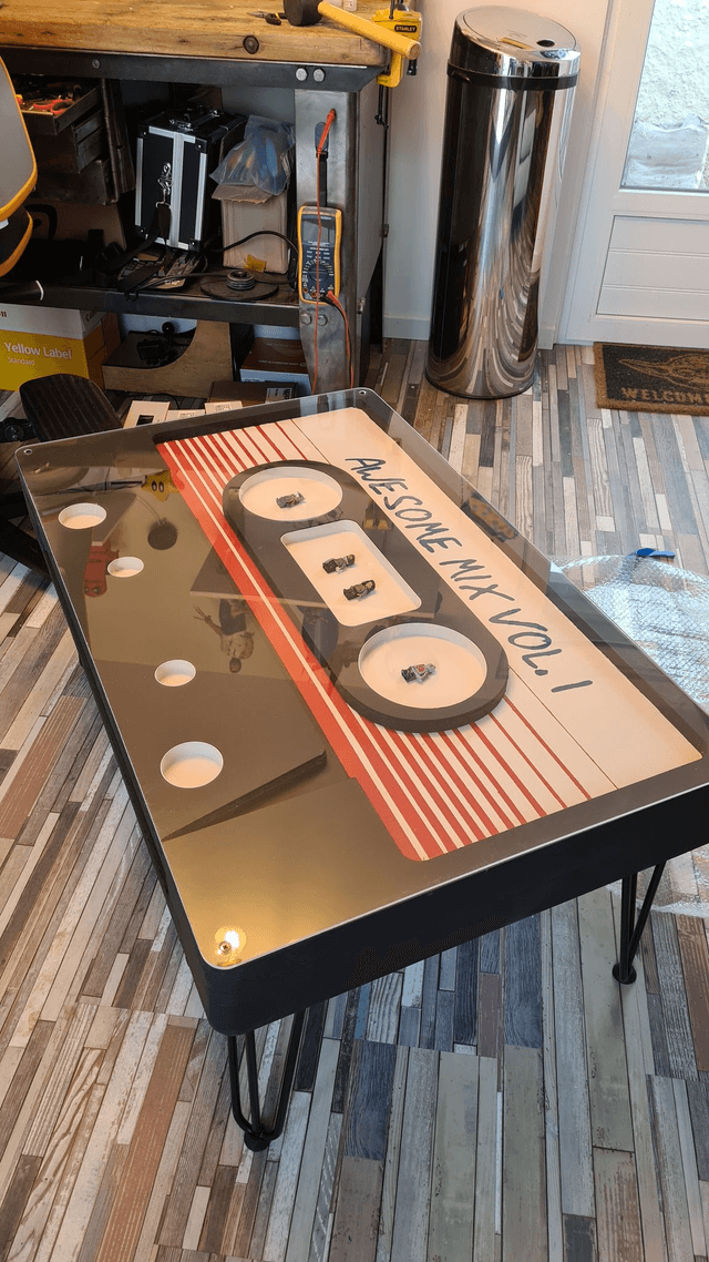 Table basse Cassette Audio V2 personnalisable
