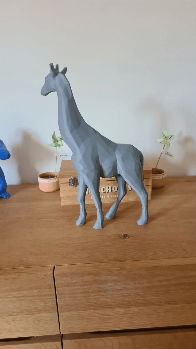 Sculpture Girafe Polygone Moderne 35 cm Couleur au choix