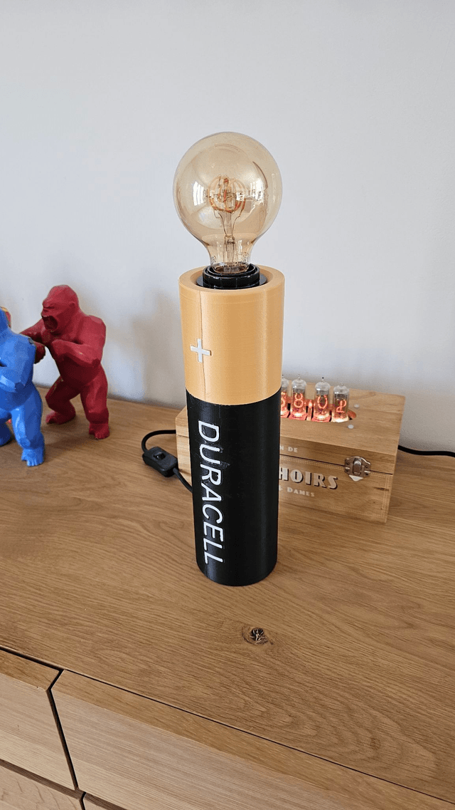 Lampe design pile Duracell – Objet déco unique et décalé