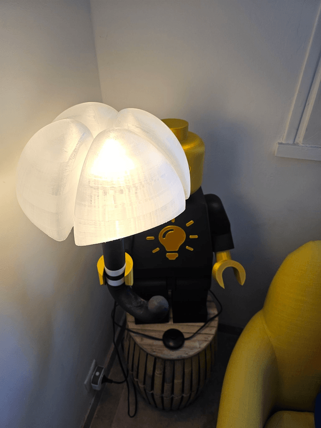 Lampe Figurine Gérante Noir et Or - 70 cm