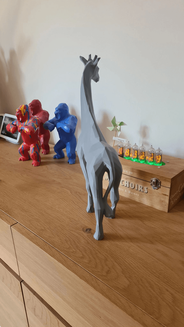 Sculpture Girafe Polygone Moderne 35 cm Couleur au choix