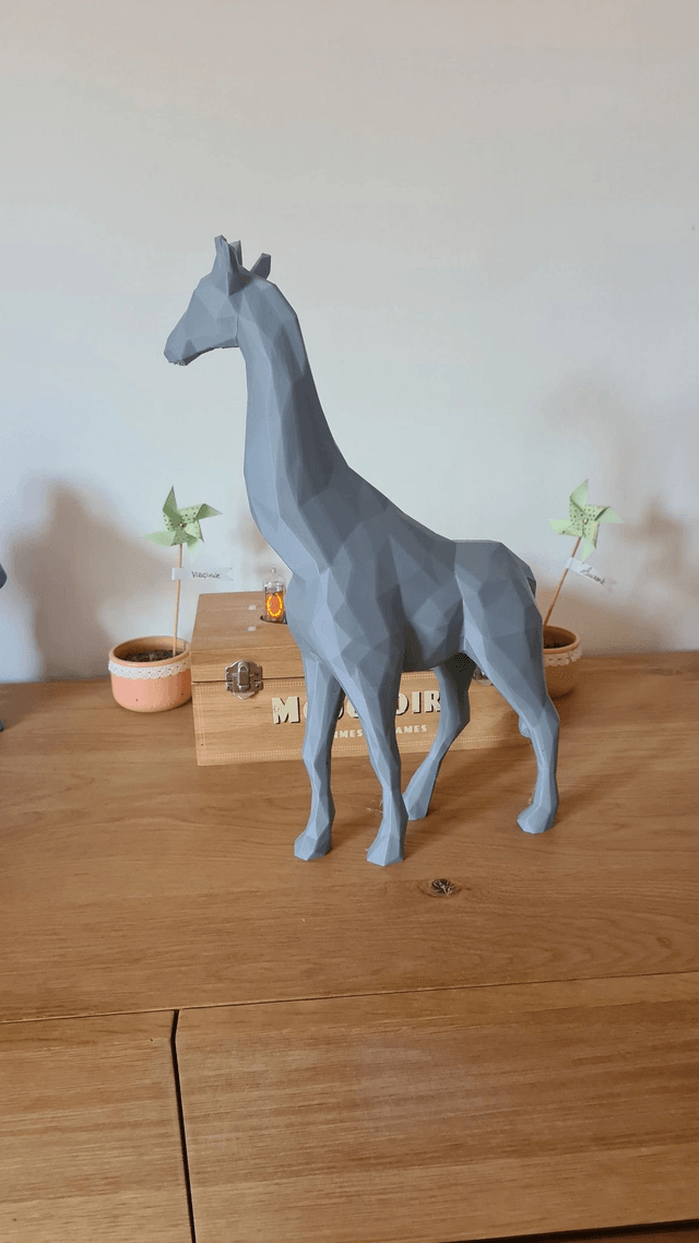 Sculpture Girafe Polygone Moderne 35 cm Couleur au choix